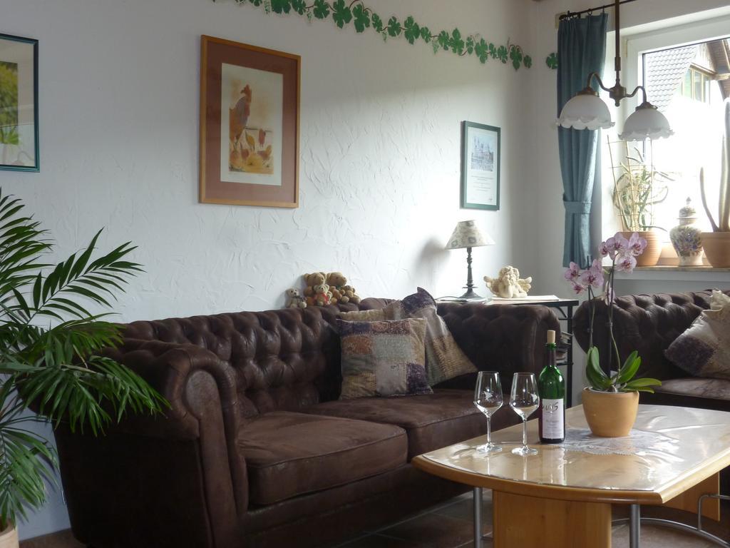 Weingut-Brennerei-Gaestehaus Emil Dauns Reil Dış mekan fotoğraf